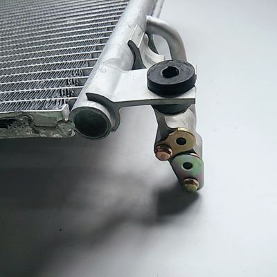N° OE 8105100U8510 Condensateurs de pièces automobiles pour JAC Refine S3 et Heyue A30