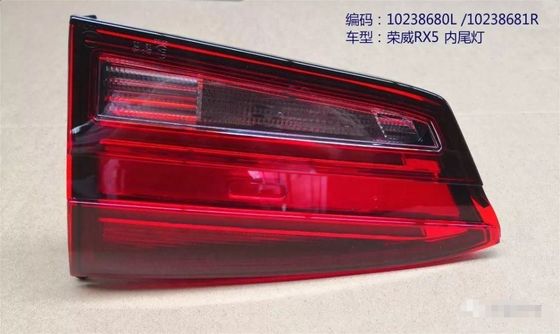 MG Auto Parts Tail Lamp 2012-2014 Année Rouge pour les matériaux et le design