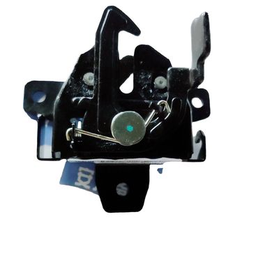 Parties d'automobile numéro 8250110U8010 pour JAC J3 Couvercle verrouillage 12*12*10 Année 2010 -