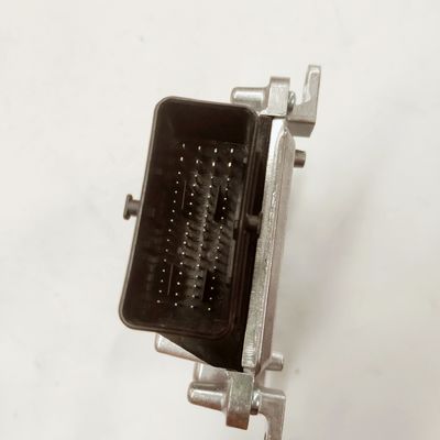 J6 ECU moteur berline pièces automobiles acier inoxydable et plastique pour une fonctionnalité optimale
