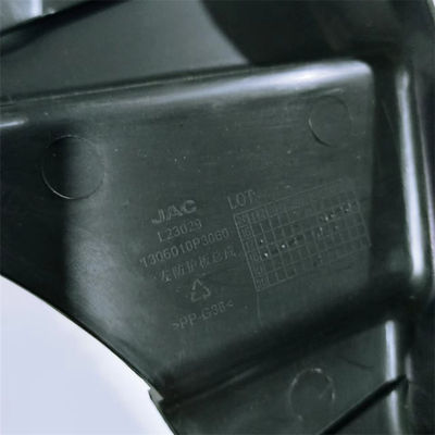 Détecteur de boue de l'aileron gauche pour le pick-up JAC T6 T8 tel qu'il est illustré sur les images 1306010P3060