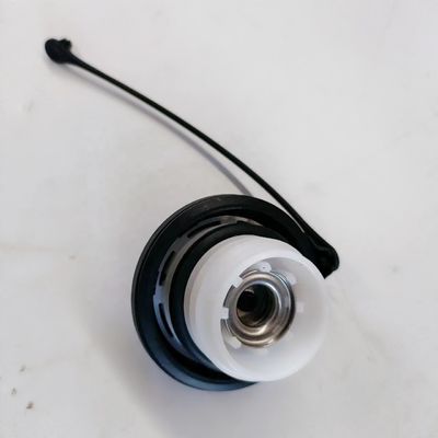 Montage du capot du réservoir de carburant en plastique OE 1101400U3420 pour le SUV REFINE S4 de première génération 18.11- 2018-