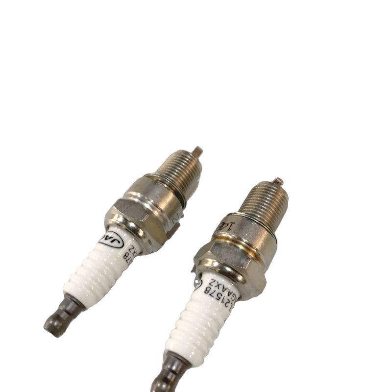 Modèle de voiture T6 4 pièces Pack de bougie d'allumage pour JAC J3 S3 1026106GAAXZ Système d'échappement automobile